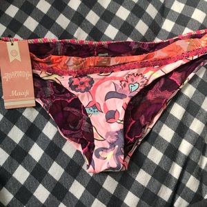 NWT maaji bottoms